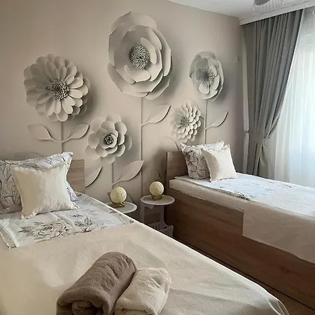 Deni's By The Sea - Apartament *