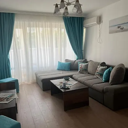 Deni's By The Sea - Apartament *