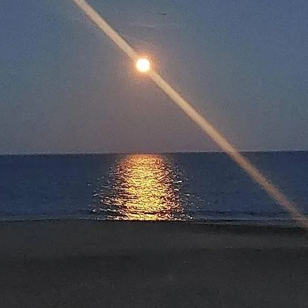 Deni's By The Sea - Apartman *