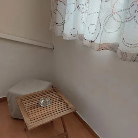 Deni's By The Sea - Apartmán