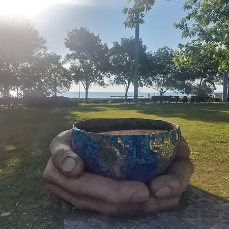 아파트 Deni's By The Sea -